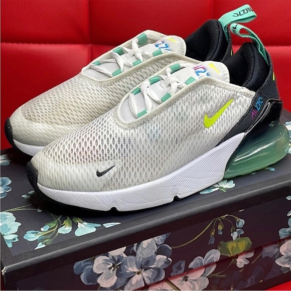 Sold! - Picture 9 of 12